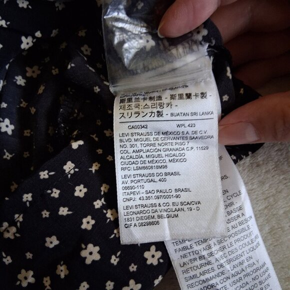 Levi's Women's Size XL Sophia Puff Sleeve Black Floral Feminine Boho Top - Picture 9 of 14